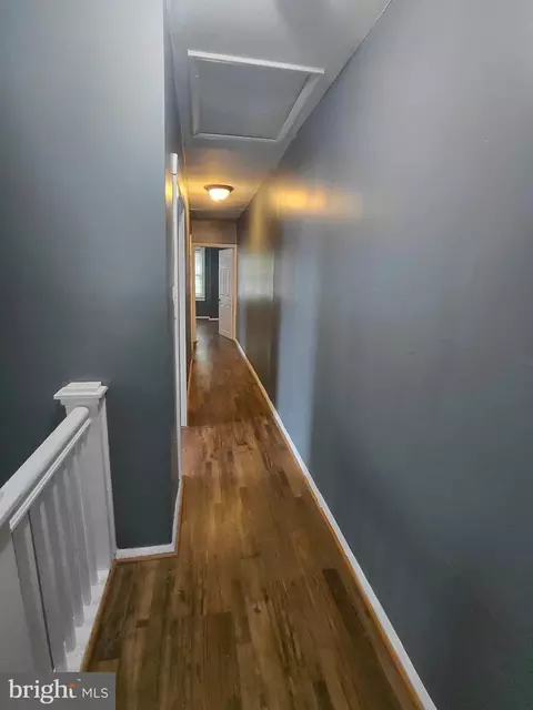 Entry Way - 3718 Boarman Ave, Baltimore, MD 21215 photo 3 of 5