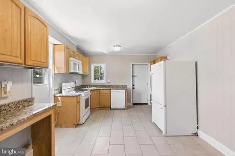 Kitchen - 1012 W 41 Street St, Baltimore, MD 21211 photo 3 of 3