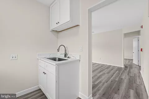 Entry Way - 4801 Crowson Ave, Baltimore, MD 21212 photo 1 of 5
