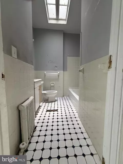 Entry Way - 2811 Ulman Ave, Baltimore, MD 21215 photo 3 of 3