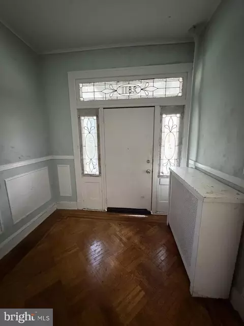 Entry Way - 2811 Ulman Ave, Baltimore, MD 21215 photo 2 of 3