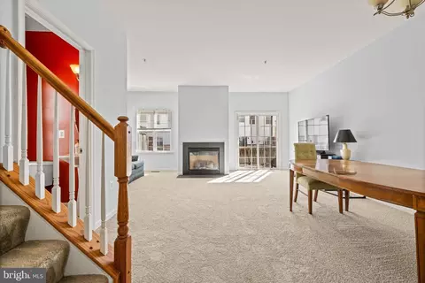 Living - 815 Mchenry St, Baltimore, MD 21230 photo 1 of 4