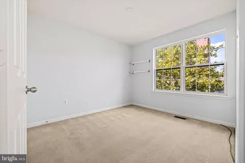 Bedroom - 815 Mchenry St, Baltimore, MD 21230 photo 3 of 5