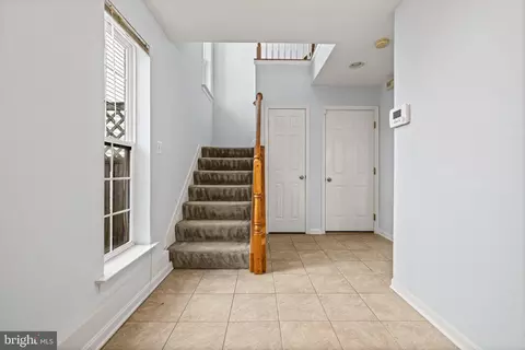 Entry Way - 815 Mchenry St, Baltimore, MD 21230 photo 1 of 4