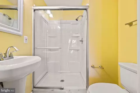 Bath - 815 Mchenry St, Baltimore, MD 21230 photo 1 of 5