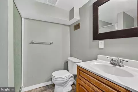 Bath - 624 Scott St, Baltimore, MD 21230 photo 4 of 4