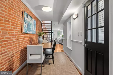 Entry Way - 2521 Eastern Ave, Baltimore, MD 21224 photo 2 of 2