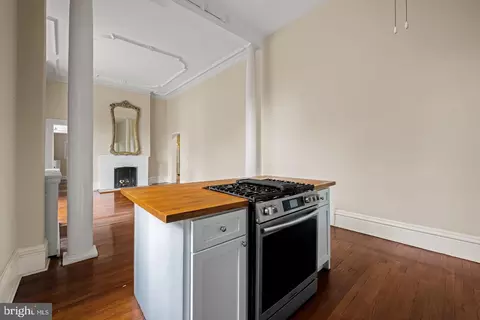 Kitchen - 1700 Park Ave, Baltimore, MD 21217 photo 3 of 8