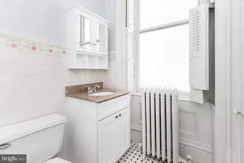 Bath - 1700 Park Ave, Baltimore, MD 21217 photo 2 of 7