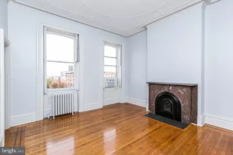 Living - 1700 Park Ave, Baltimore, MD 21217 photo 9 of 15