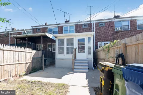 Exterior - 4144 Townsend Ave, Brooklyn, MD 21225 photo 3 of 3