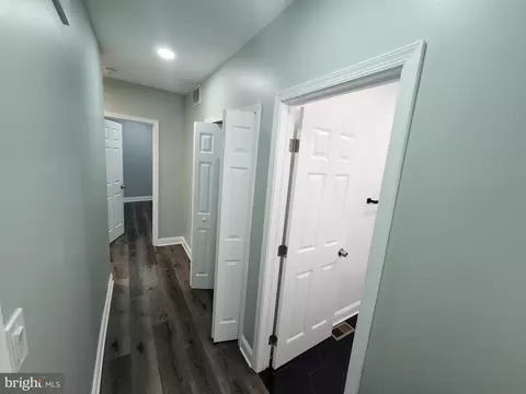 Entry Way - 3606 W Rogers Ave, Baltimore, MD 21215 photo 12 of 14