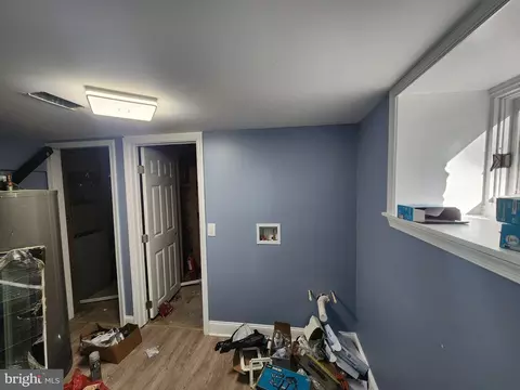 Entry Way - 3606 W Rogers Ave, Baltimore, MD 21215 photo 8 of 14