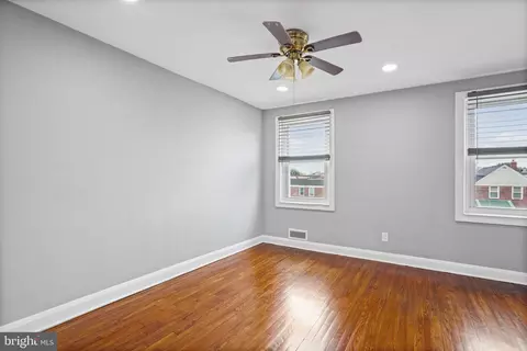 Entry Way - 3838 Lyndale Ave, Baltimore, MD 21213 photo 6 of 6