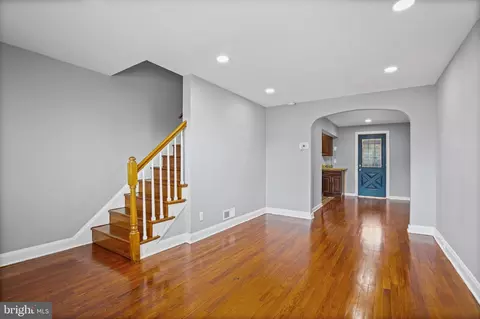 Entry Way - 3838 Lyndale Ave, Baltimore, MD 21213 photo 1 of 6
