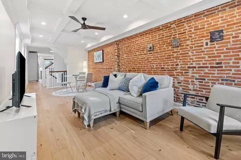 Entry Way - 1452 Boyle St, Baltimore, MD 21230 photo 1 of 3
