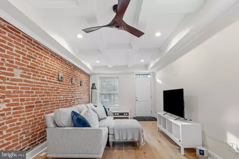 Entry Way - 1452 Boyle St, Baltimore, MD 21230 photo 2 of 3