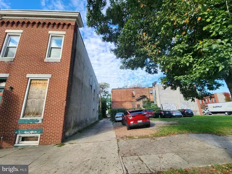 Exterior - 548 N Payson St, Baltimore, MD 21223 photo 2 of 5