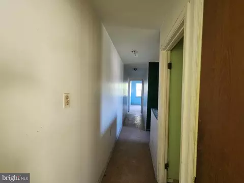 Entry Way - 548 N Payson St, Baltimore, MD 21223 photo 4 of 7