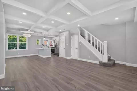 Entry Way - 3224 Normount Ave, Baltimore, MD 21216 photo 5 of 19