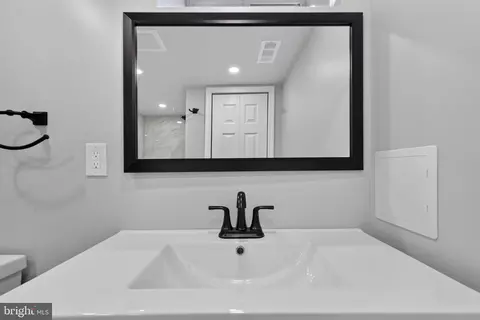 Bath - 3224 Normount Ave, Baltimore, MD 21216 photo 3 of 3