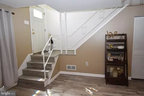 4818 Midline Rd, Baltimore, MD 21206 photo 2