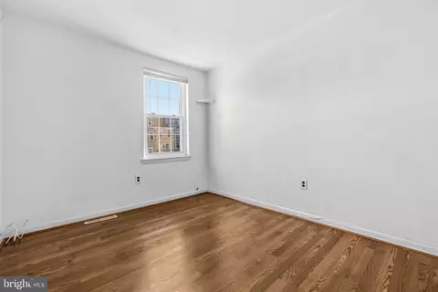 Bedroom - 1021 N Central Ave, Baltimore, MD 21202 photo 4 of 6