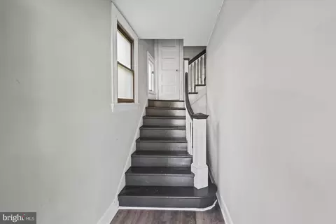 Entry Way - 3307 Bateman Ave, Baltimore, MD 21216 photo 6 of 10