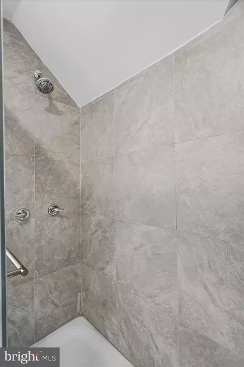 Bath - 3307 Bateman Ave, Baltimore, MD 21216 photo 4 of 5