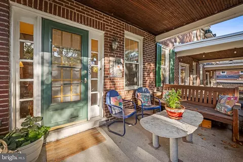 Exterior - 2905 Cresmont Ave, Baltimore, MD 21211 photo 1 of 10