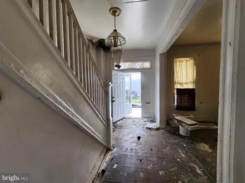 Entry Way - 2808 Suffolk Ave, Baltimore, MD 21215 photo 5 of 9