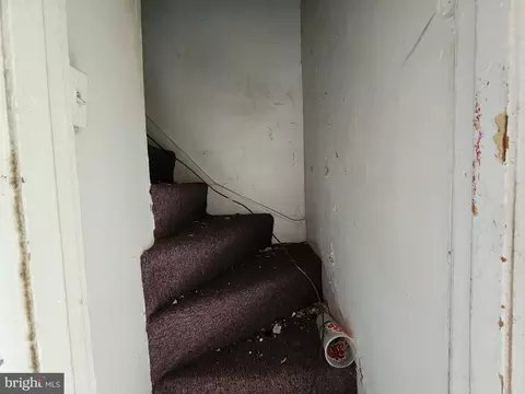 Entry Way - 2808 Suffolk Ave, Baltimore, MD 21215 photo 8 of 9