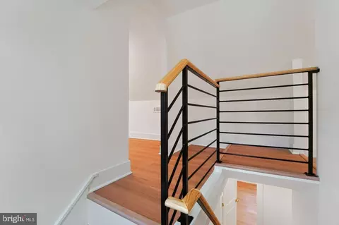 Entry Way - 405 Lyman Ave, Baltimore, MD 21212 photo 10 of 11