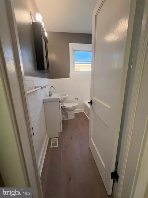 Bath - 714 Rappolla St, Baltimore, MD 21224 photo 3 of 3