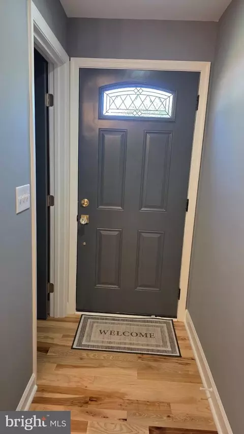 Entry Way - 2702 Cylburn Ave, Baltimore, MD 21215 photo 12 of 21