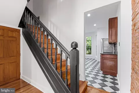 Entry Way - 1731 Mcculloh St, Baltimore, MD 21217 photo 4 of 6