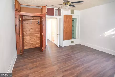 Bedroom - 1313 E Patapsco Ave, Brooklyn, MD 21225 photo 4 of 4