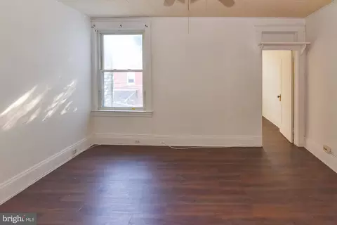 Living - 1313 E Patapsco Ave, Brooklyn, MD 21225 photo 3 of 3