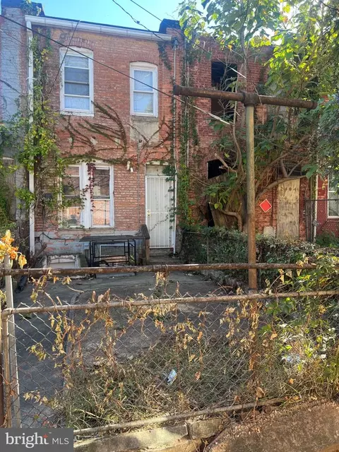 Exterior - 2406 E Hoffman St, Baltimore, MD 21213 photo 2 of 2