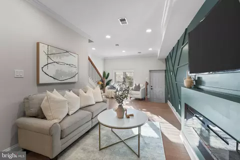 1533 N Milton Ave, Baltimore, MD 21213