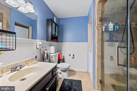 Bath - 3657 Chestnut Ave, Baltimore, MD 21211 photo 2 of 2