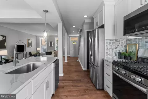 Entry Way - 1826 Chilton St, Baltimore, MD 21218 photo 1 of 6