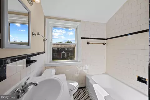 Bath - 3434 Mayfield Ave, Baltimore, MD 21213 photo 2 of 3