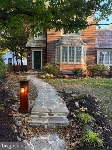 325 Broxton Rd, Baltimore, MD 21212 photo 2