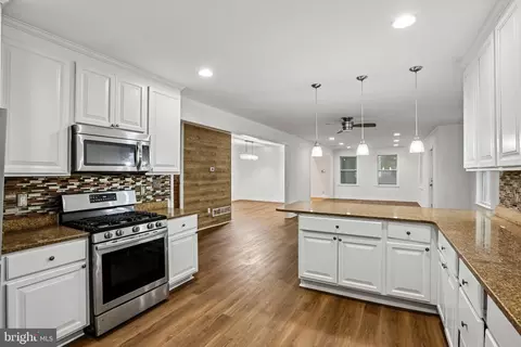 Entry Way - 3501 W Forest Park Ave, Baltimore, MD 21216 photo 1 of 6