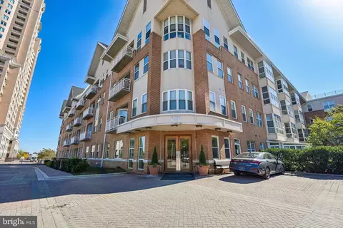 23 Pierside Dr #124, Baltimore, MD 21230