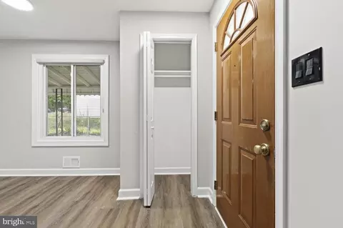 Entry Way - 5607 Knell Ave, Baltimore, MD 21206 photo 3 of 4