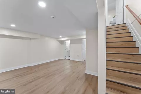 Entry Way - 5613 Moravia Rd, Baltimore, MD 21206 photo 5 of 6