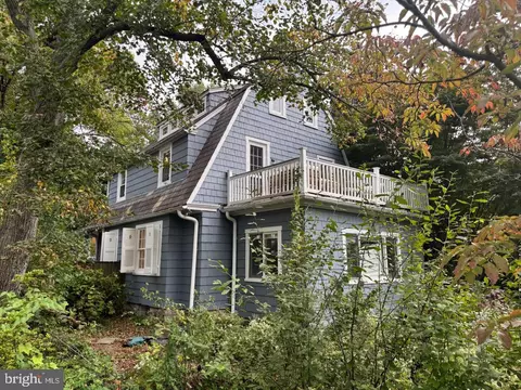 115 Hawthorn Rd, Baltimore, MD 21210