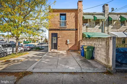 Exterior - 600 S Eaton St, Baltimore, MD 21224 photo 2 of 3